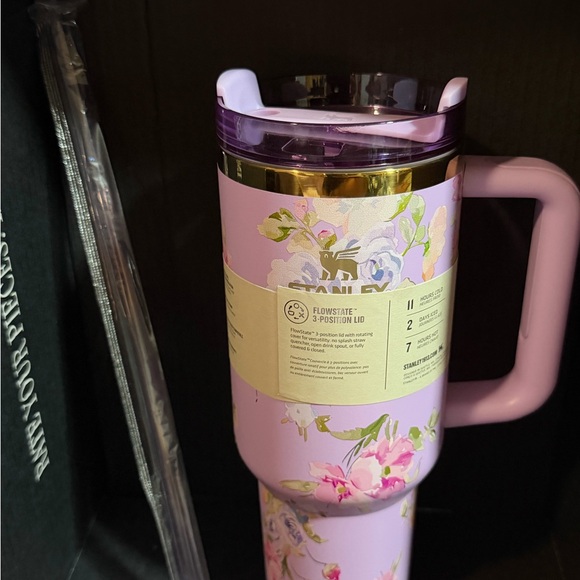 Stanley - Picture 2 of 4